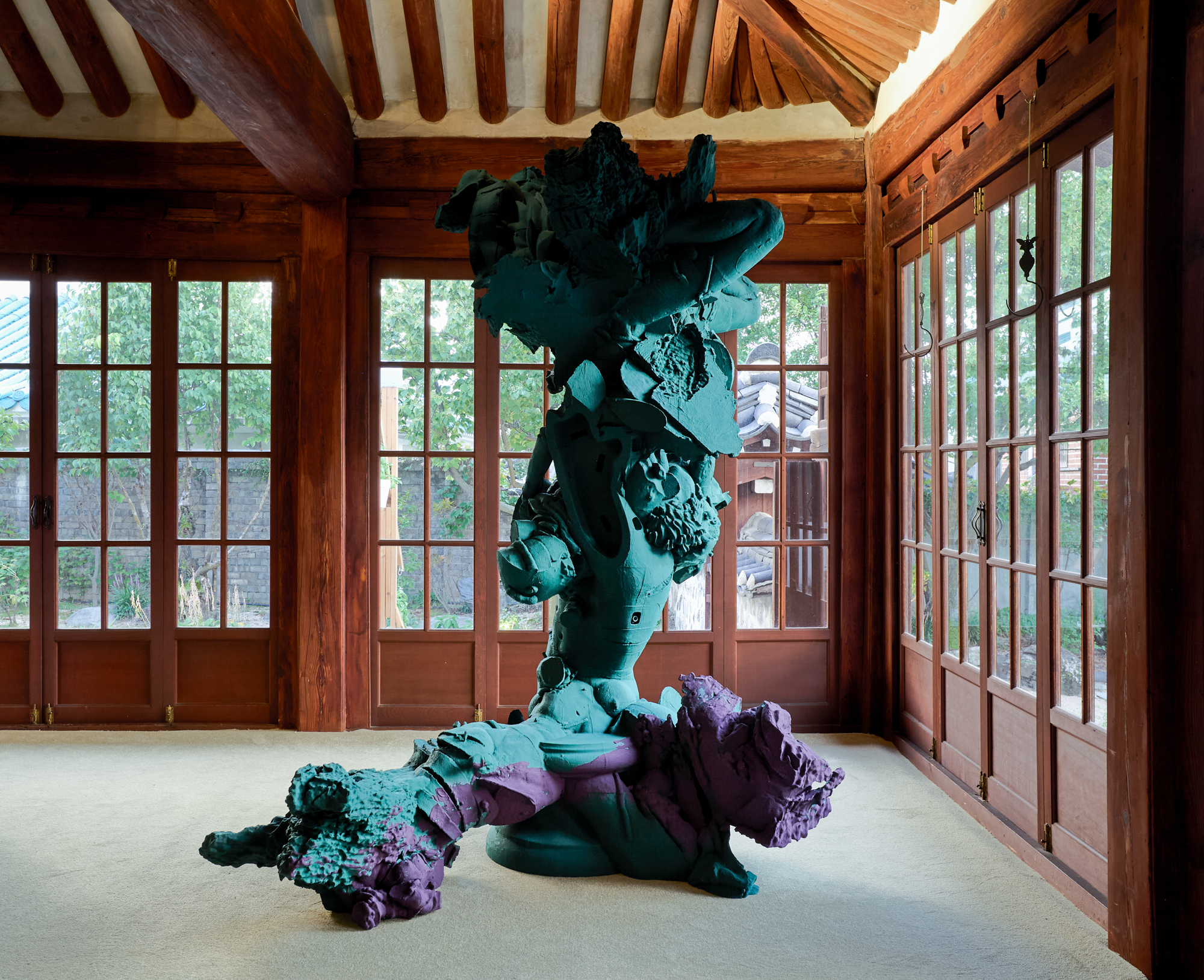 ByungHo Lee_Eccentric Abattis, 2023, color plaster on sculpture, 217x175x121cm